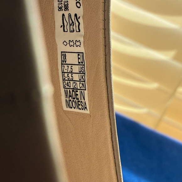 ECCO Shape 45 Woman’s Chic Leather Beige Wedge Shoes (Sz 7-7.5) - Picture 2 of 9